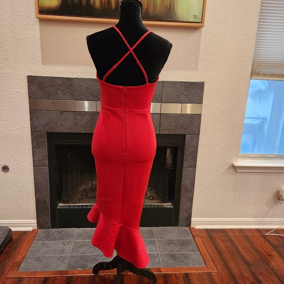 Red Mermaid Stretch Evening Gown & Faux Fur Stole Size 6 - Picture 6 of 7